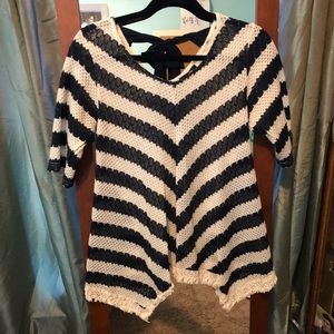 Lite weight knitted top